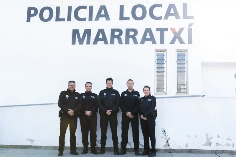 UN DIA AMB EL POLICIA TUTOR, EL POLICIA MEDIAMBIENTAL I ELS POLICIES D’EDUCACIÓ VIÀRIA