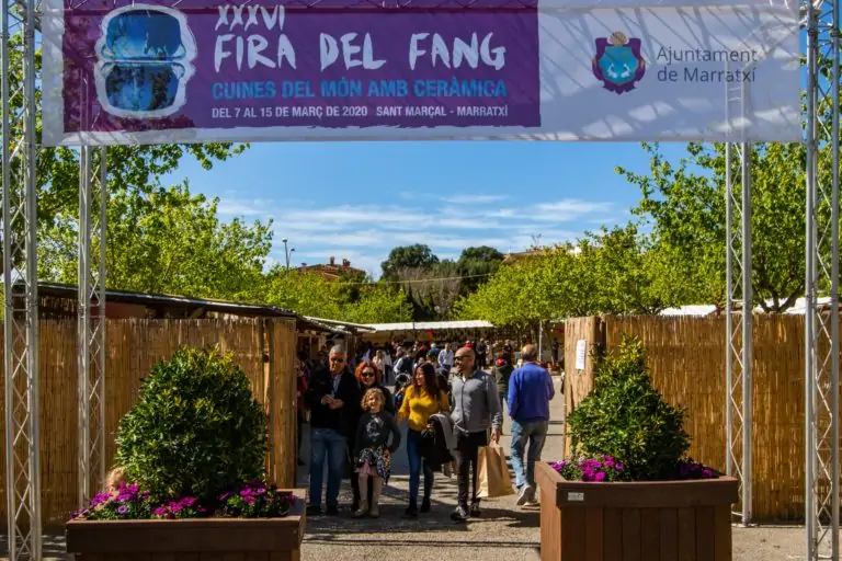 Inaugurada la XXXVI ‘Fira del Fang’, cuya temática central es  ‘Cocinas del mundo con cerámica’