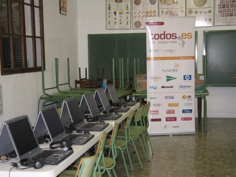 Una cinquantena de menors amb dificultats econòmiques rebran reforç escolar de primària durant l’estiu