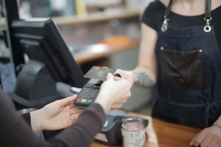 L’Ajuntament posarà en marxa dues línies d’ajudes a comerços i autònoms per pagar lloguers i despesa corrent