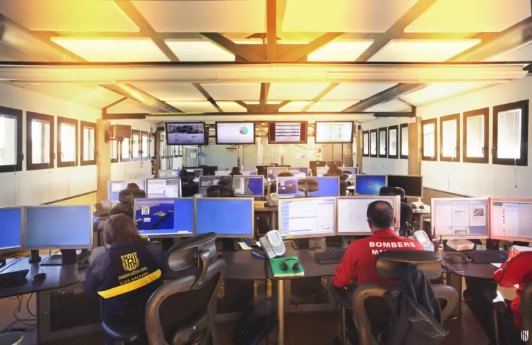 L’112 celebra el seu vint-i-cinc aniversari com un servei indispensable per als ciutadans
