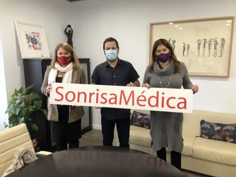 L’Ajuntament firma un nou conveni amb Sonrisa Médica