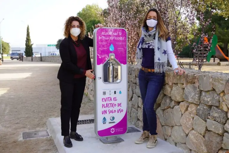 Marratxí instala una fuente de agua filtrada en el parque del Mediterráneo para evitar el uso de botellas de plástico de un solo uso