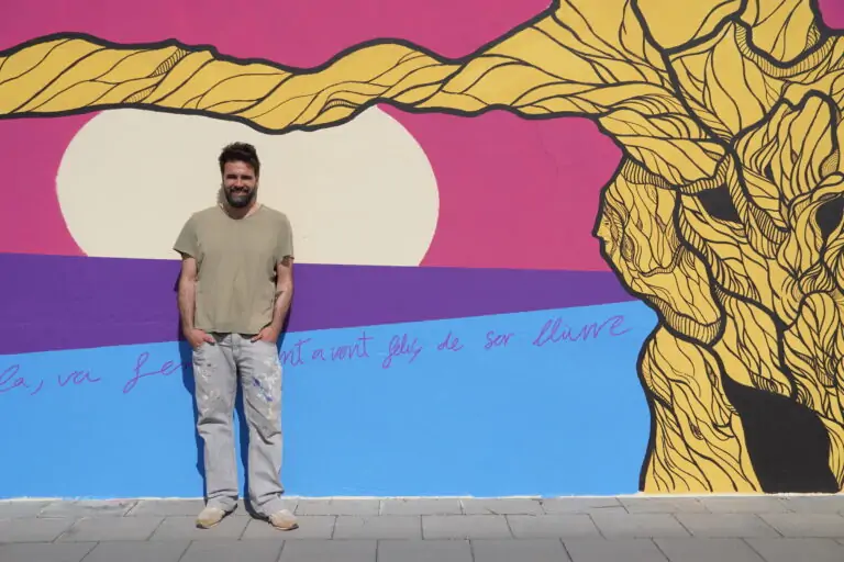 Llorenç Garrit finalitza el ‘Mural per la Igualtat’ que ha pintat a Pòrtol amb motiu del 8M