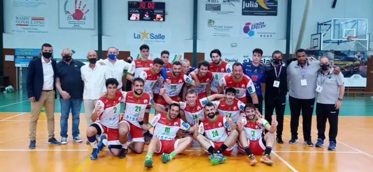 El Sispal despide la temporada con una victoria mágica ante su afición