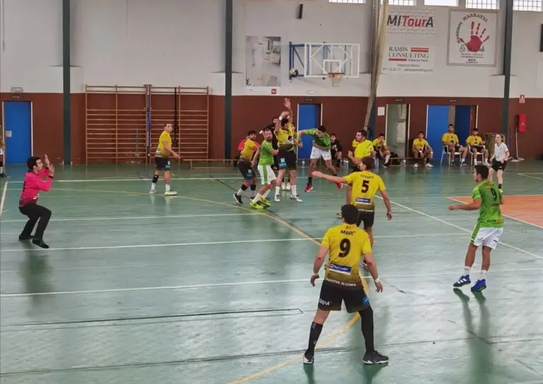 El MITourA Handbol Marratxí gana in extremis al CB Maristas Algemesí