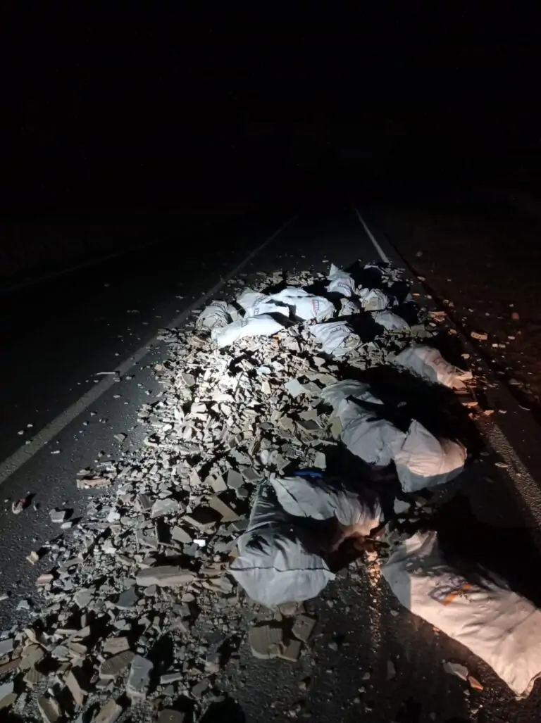 La Policía Local pide la colaboración ciudadana para identificar a un camión que volcó escombros en la carretera vieja de Bunyola