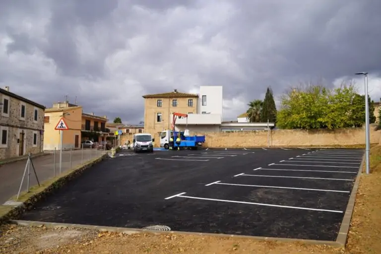 El Ayuntamiento habilita un aparcamiento público gratuito de 30 plazas en el centro de Pòrtol para resolver los problemas de movilidad