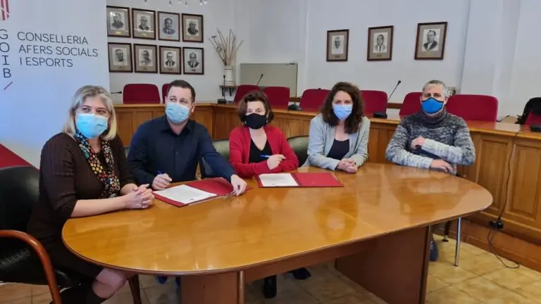 14 familias de Marratxí inician un programa para mejorar las relaciones familiares y aprender a resolver conflictos