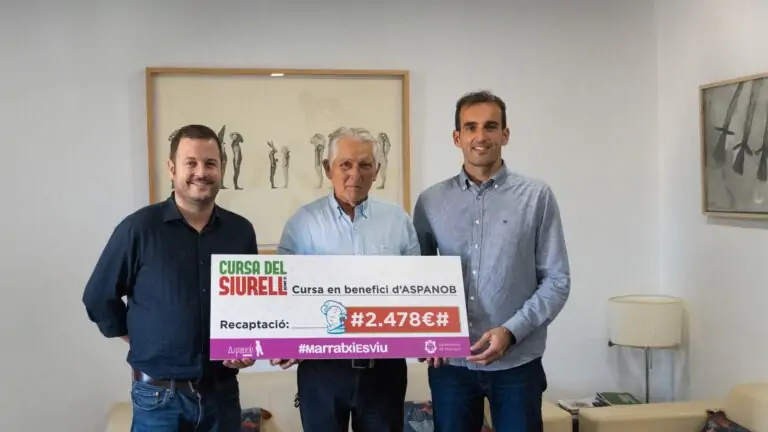 El Ayuntamiento de Marratxí entrega a Aspanob los 2.500 euros de la IX Cursa del Siurell