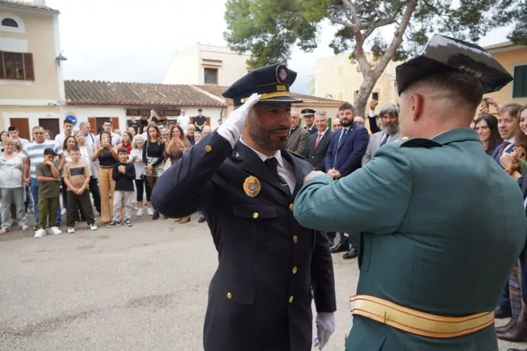 La Guardia Civil distingue al inspector jefe de la Policía Local de Marratxí con la Medalla al Mérito Policial