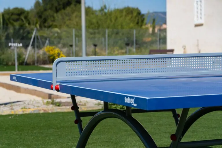 Marratxí instala nuevas mesas de juego y ping pong para uso familiar